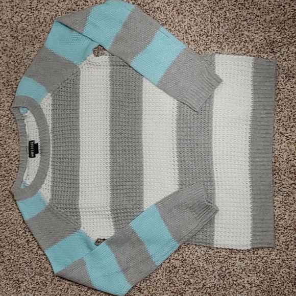NEW Wet Seal Sweater - Picture 1 of 2